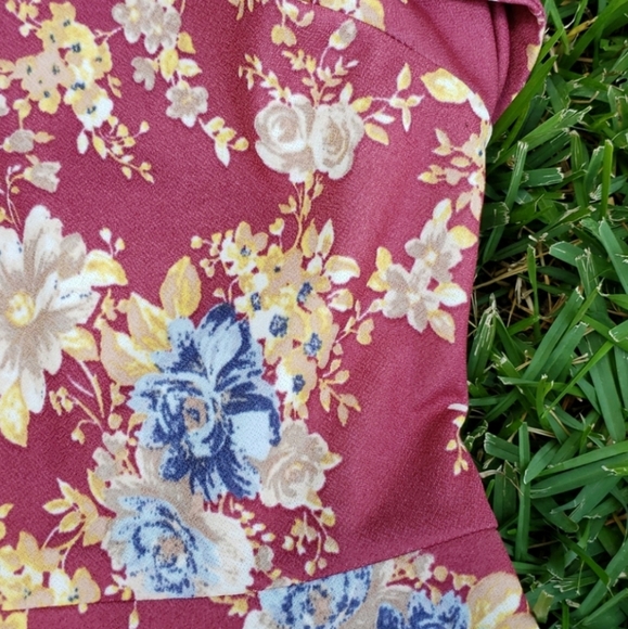 Xhilaration, Large, maroon with floral print. - Picture 5 of 7